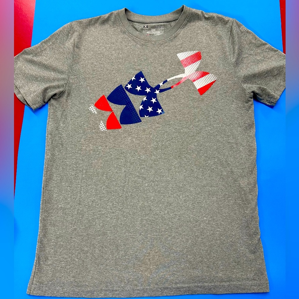 Boys Under armour tshirt